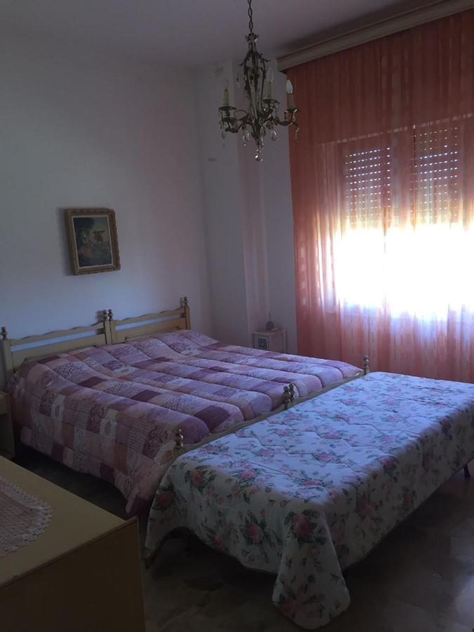 B&B Anna Piscinas Buitenkant foto