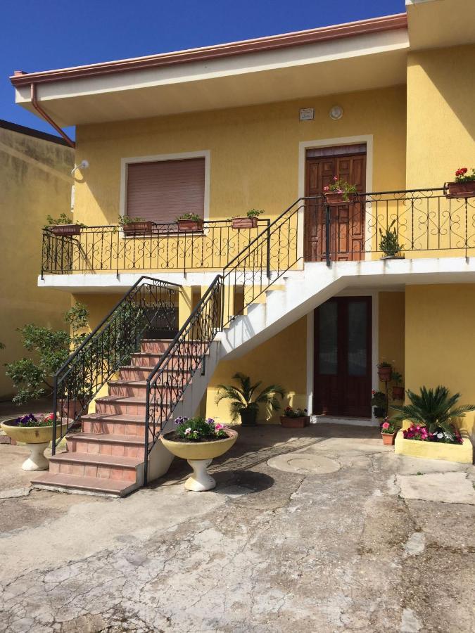 B&B Anna Piscinas Buitenkant foto