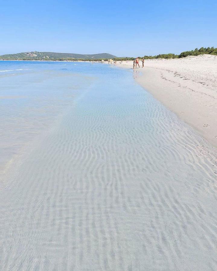 B&B Anna Piscinas Buitenkant foto